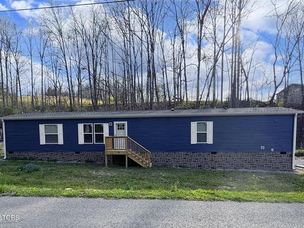 596 Old Long Hollow Rd, LaFollette, TN 37766