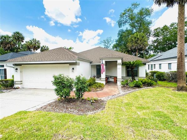 631 SAND LAKE COURT , MOUNT DORA, FL 32757