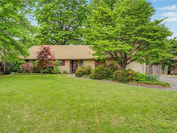 1434 Buena Vista Circle , Springdale, AR 72762
