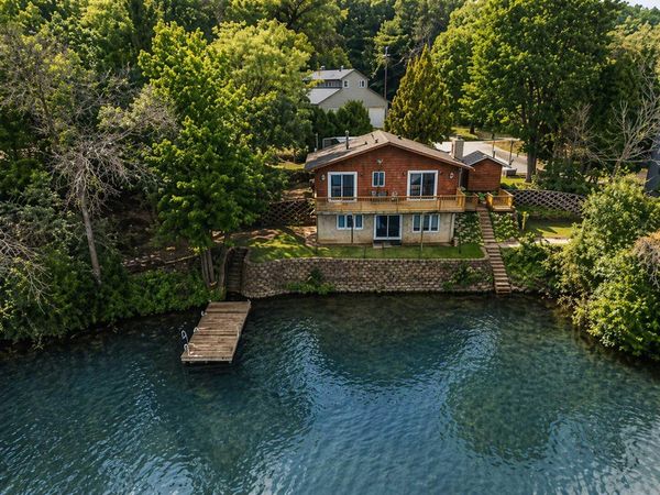 40402 Ryans Bay Road , Zumbro Falls, MN 55991