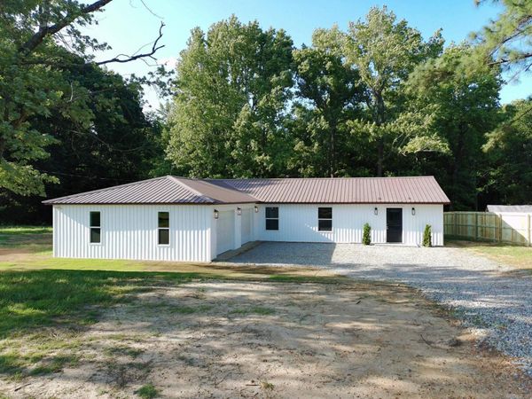 1896 County Road 318 , Jonesboro, AR 72401
