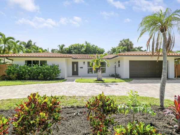 2620 NE 25th Street, Lighthouse Point, FL 33064
