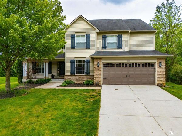 8437 Parkridge Drive, Dexter, MI 48130
