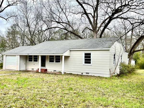 1012 N Jackson , Brookhaven, MS 39601