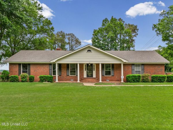 234 Terry Avenue, Crenshaw, MS 38621