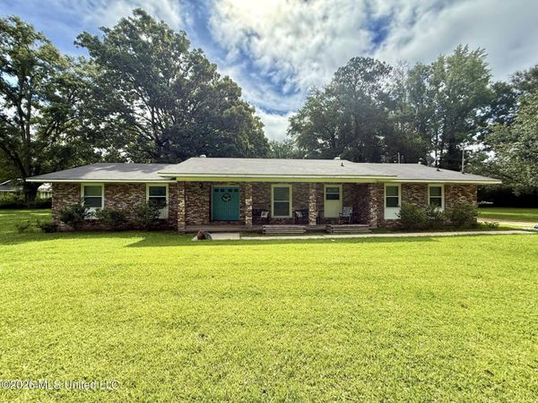 1404 N Jackson Street, Brookhaven, MS 39601