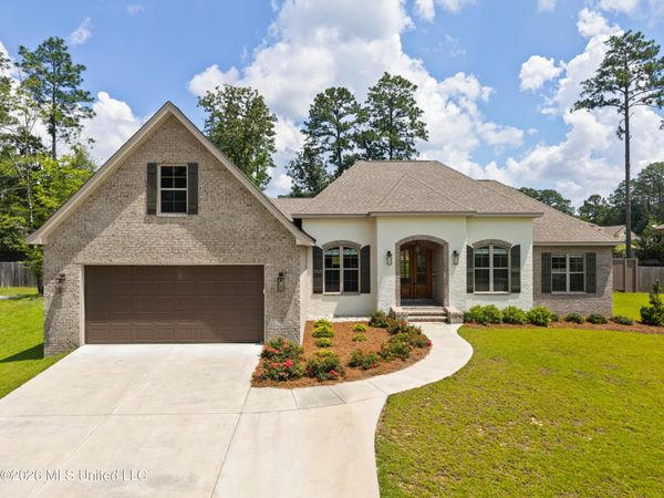 32 Carlsbad , Hattiesburg, MS 39402