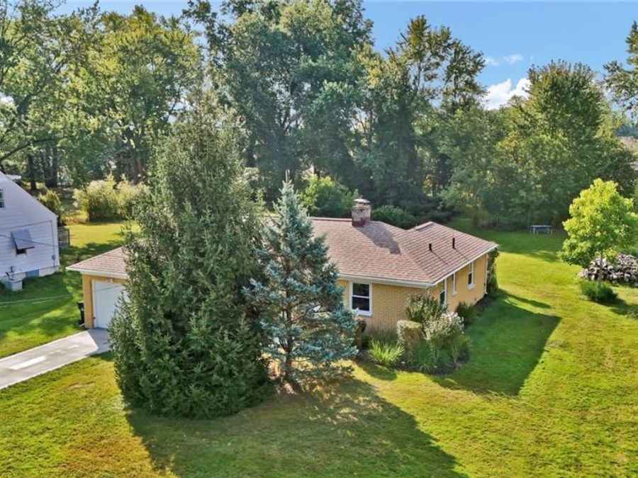 25255 Maple Ridge Road , North Olmsted, OH 44070 Photo 1