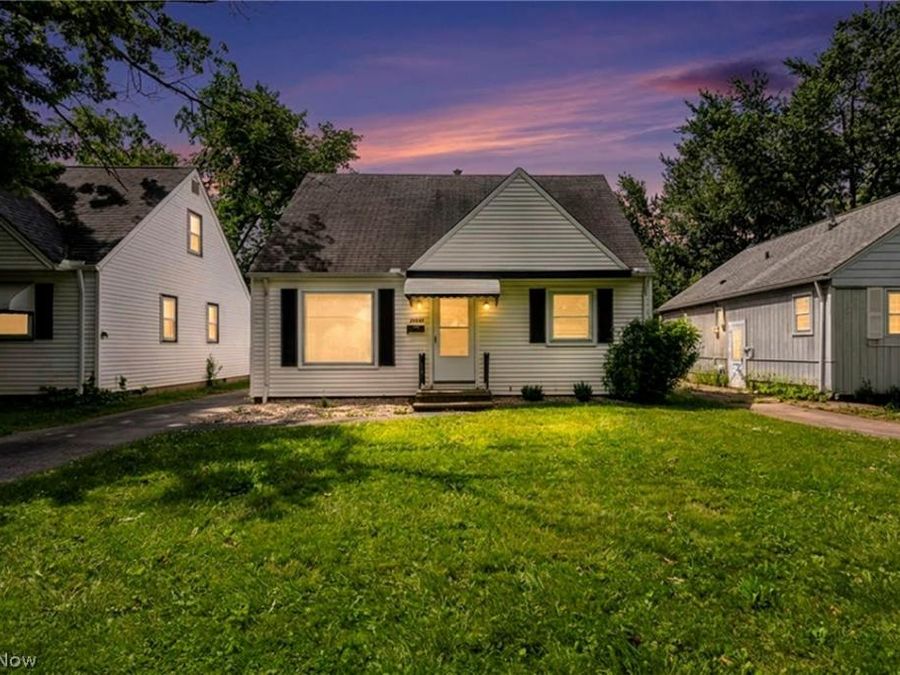 18401 Parkmount Avenue , Cleveland, OH 44135 Photo 1