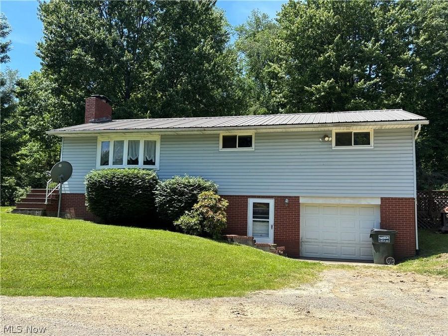 6601 Mapleton Street SE, East Canton, OH 44730 Photo 1