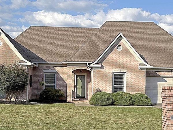 2328 Duncansby Drive, Decatur, AL 35603