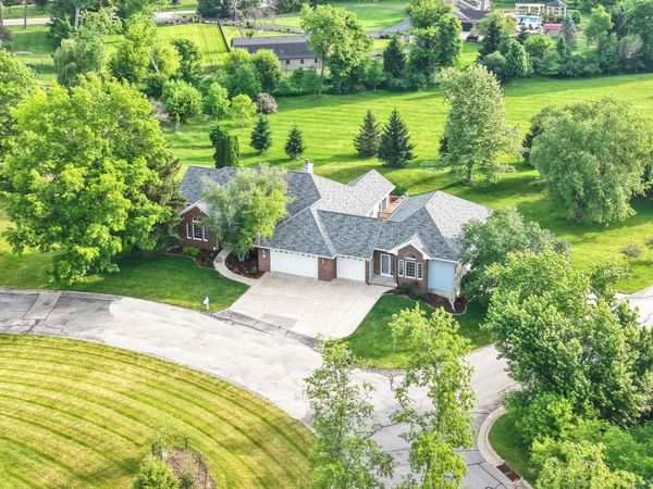230 Bever Lane SE, Cedar Rapids, IA 52403