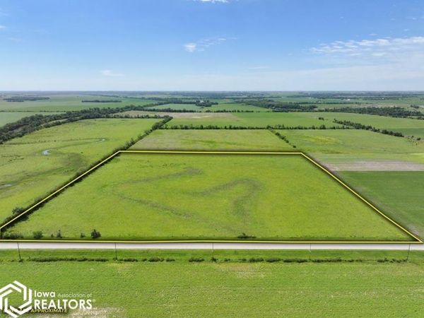 59390 IA 210, Cambridge, IA 50046