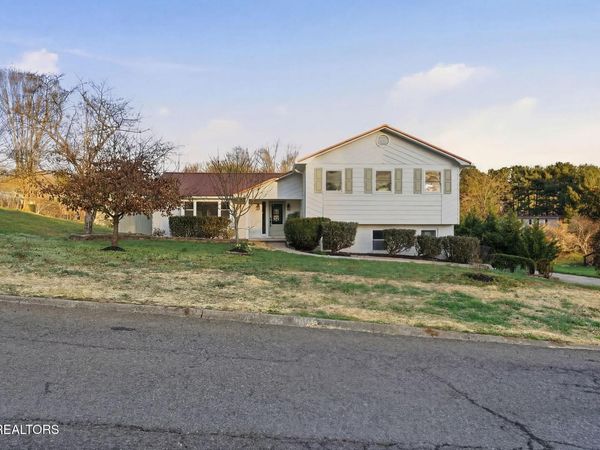 2085 Seven Oaks Drive, Morristown, TN 37814