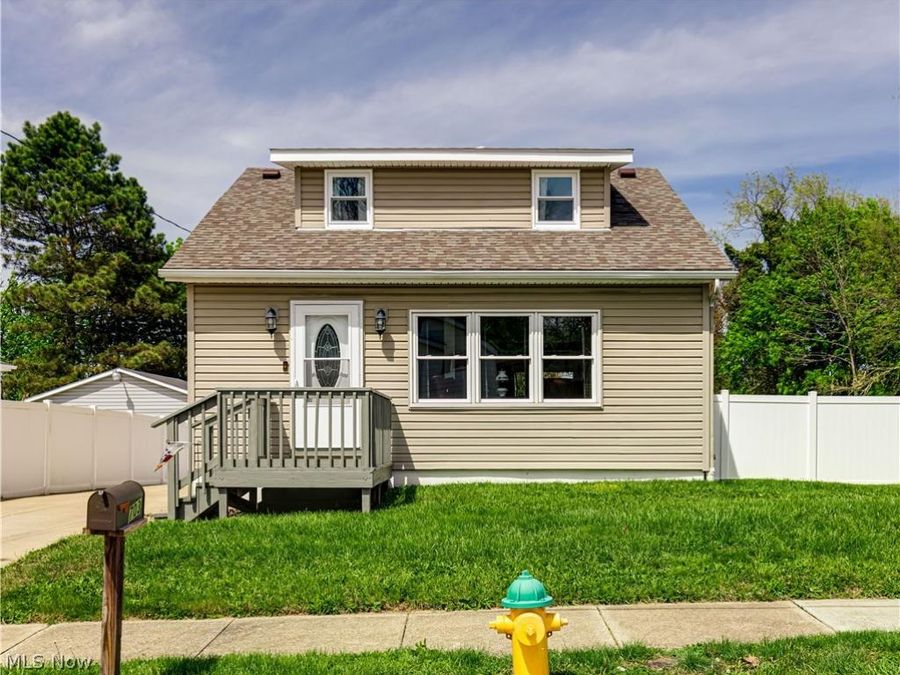 703 Annapolis Avenue , Akron, OH 44310 Photo 1