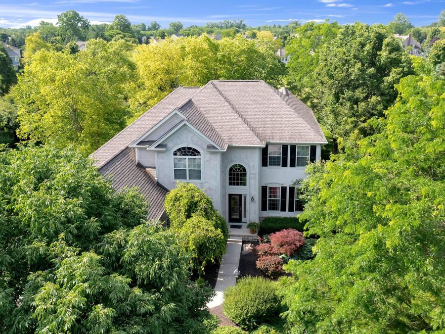 2916 Pebble Drive , Lewis Center, OH 43035 Photo 1