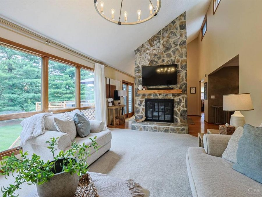 2940 Timberview Drive, Green Township, OH 45211 Photo 10