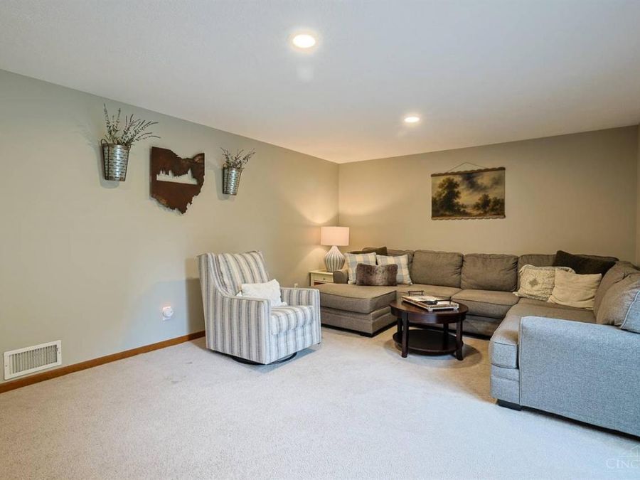2940 Timberview Drive, Green Township, OH 45211 Photo 13