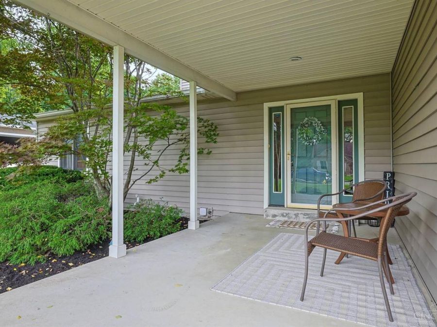 2940 Timberview Drive, Green Township, OH 45211 Photo 4
