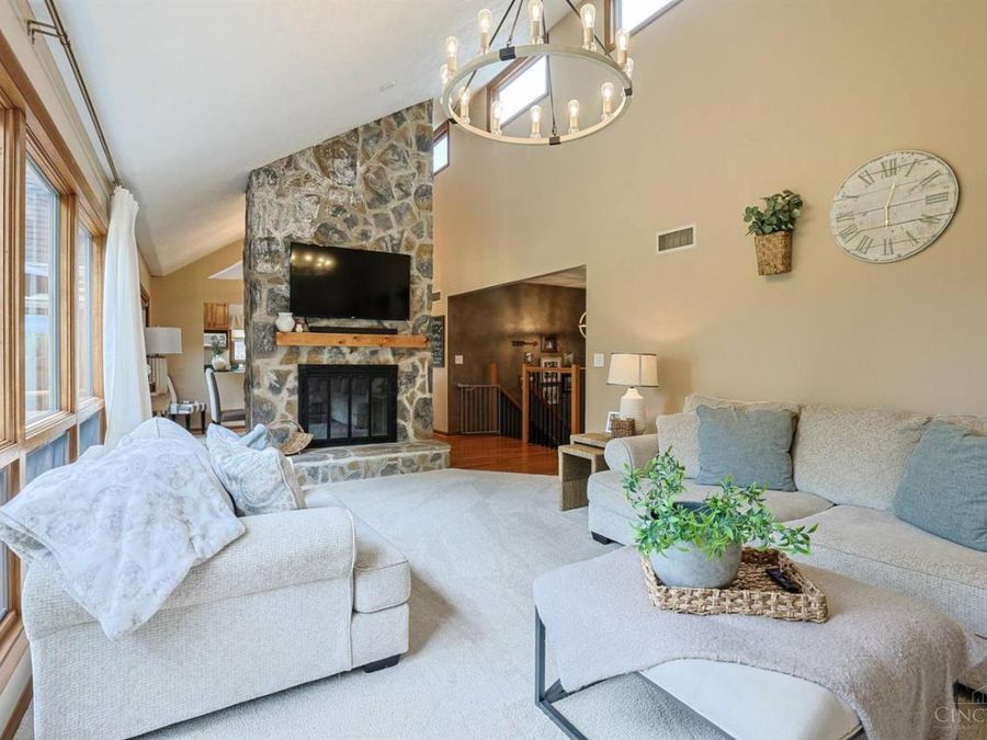 2940 Timberview Drive, Green Township, OH 45211 Photo 8