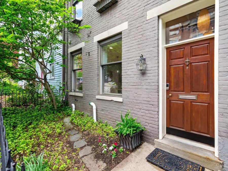 443 Milton Street, Cincinnati, OH 45202 Photo 2