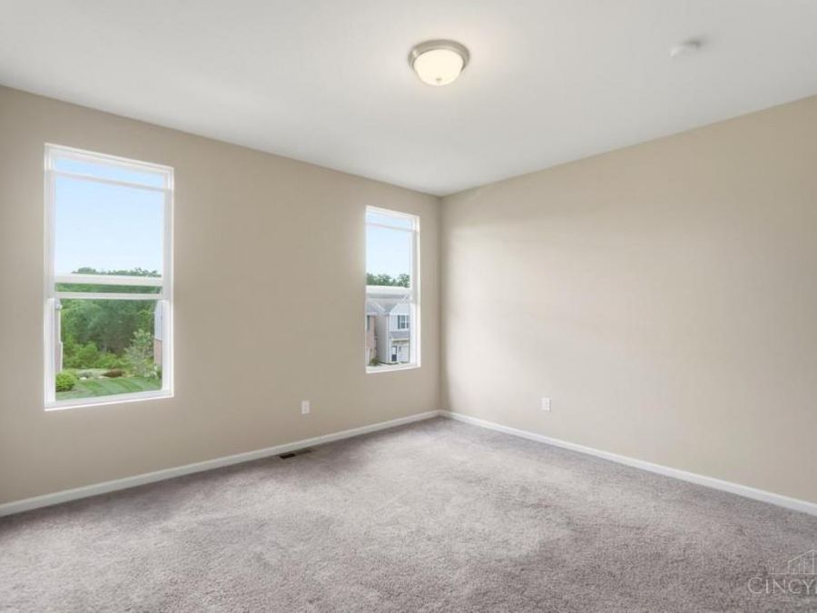 924 Valleywatch Drive, Springfield Township, OH 45231 Photo 18