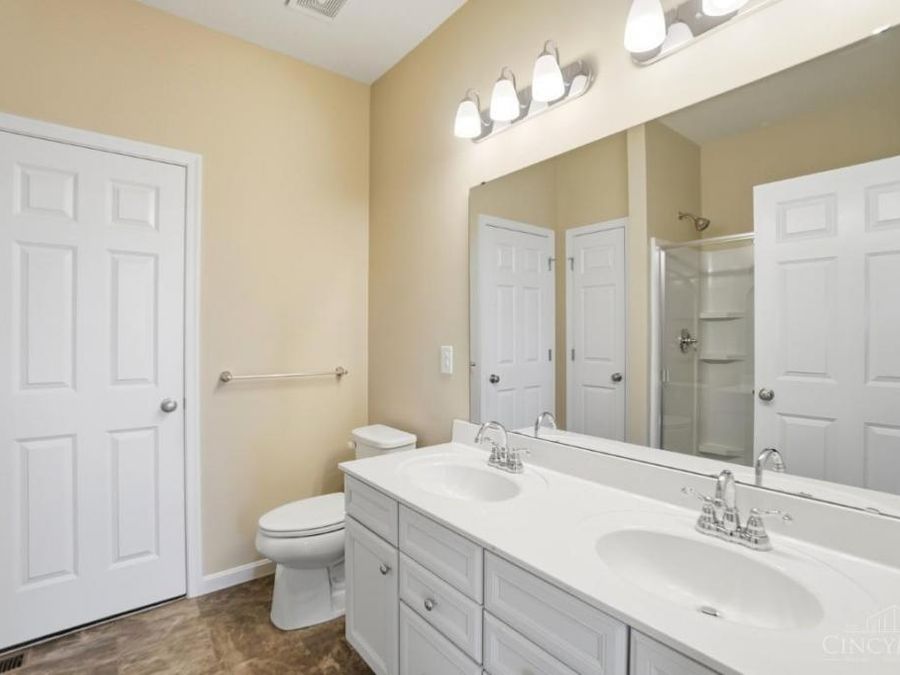 924 Valleywatch Drive, Springfield Township, OH 45231 Photo 21