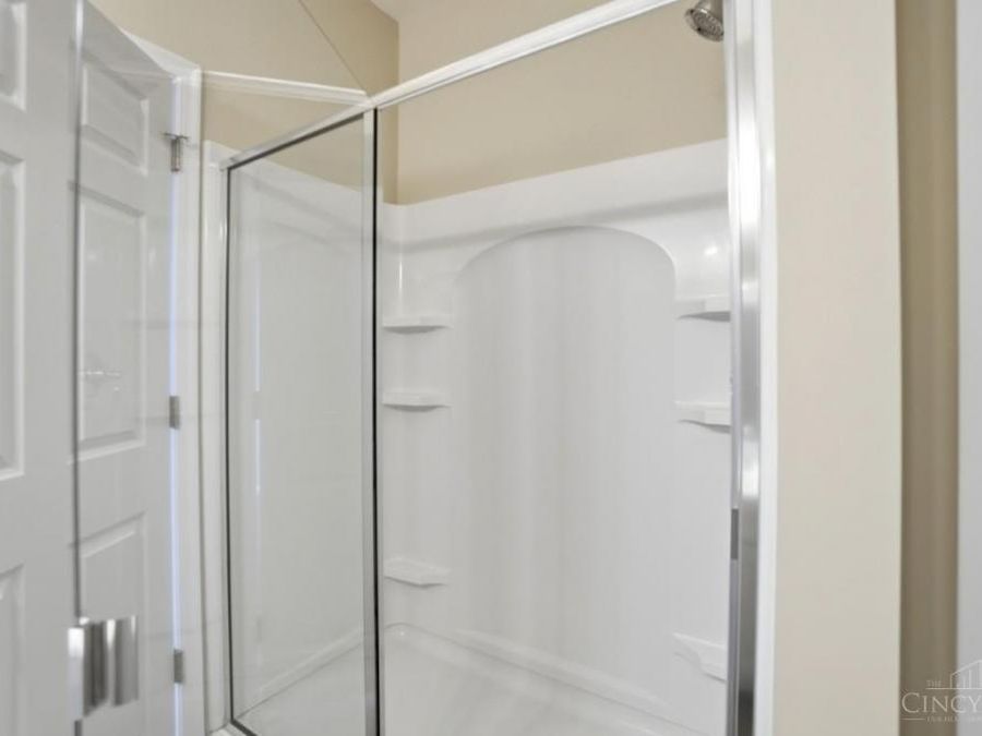 924 Valleywatch Drive, Springfield Township, OH 45231 Photo 23