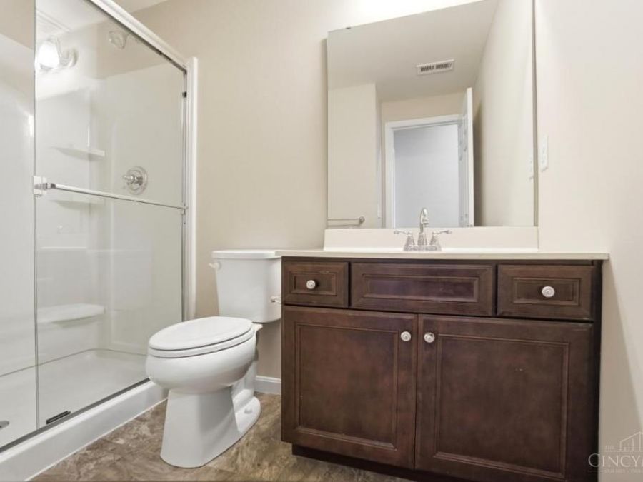 924 Valleywatch Drive, Springfield Township, OH 45231 Photo 34