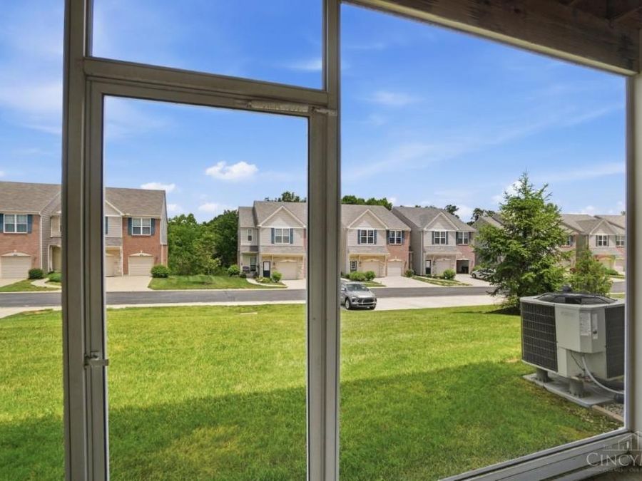 924 Valleywatch Drive, Springfield Township, OH 45231 Photo 39