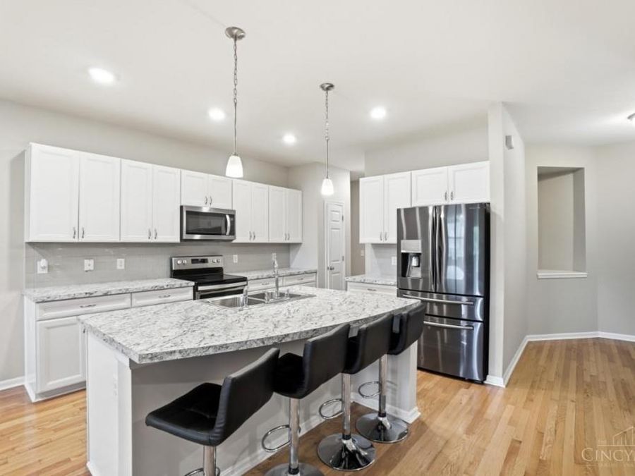 924 Valleywatch Drive, Springfield Township, OH 45231 Photo 5