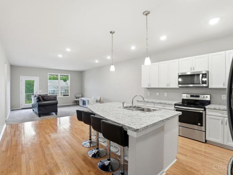924 Valleywatch Drive, Springfield Township, OH 45231 Photo 6