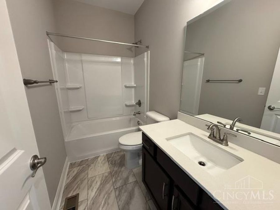 2811 Wyatt Way, Unit VC-82, Ross Township, OH 45013 Photo 13