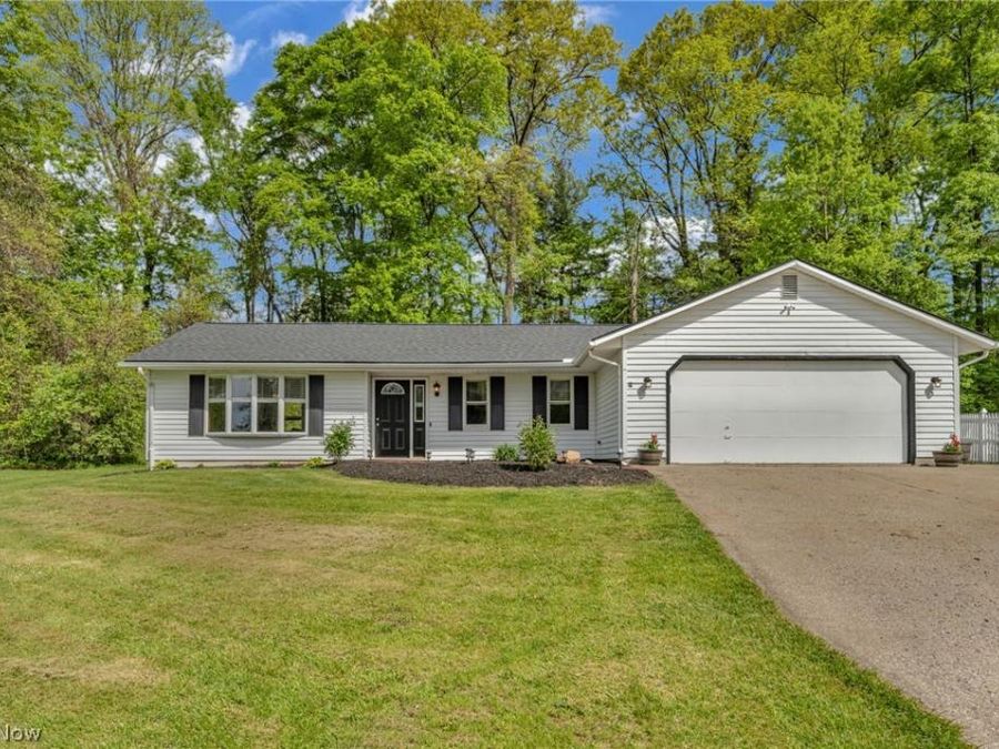 130 Graybark Lane , Amherst, OH 44001 Photo 1