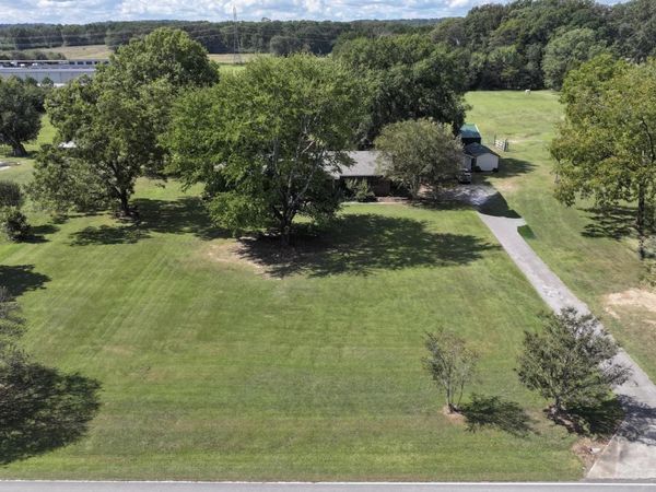 2405 Shady Grove Lane SW, Decatur, AL 35603