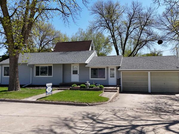 500 7th Street, Armstrong, IA 50514