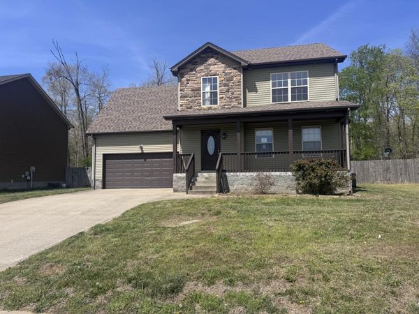 1216 Freedom Dr , Clarksville, TN 37042