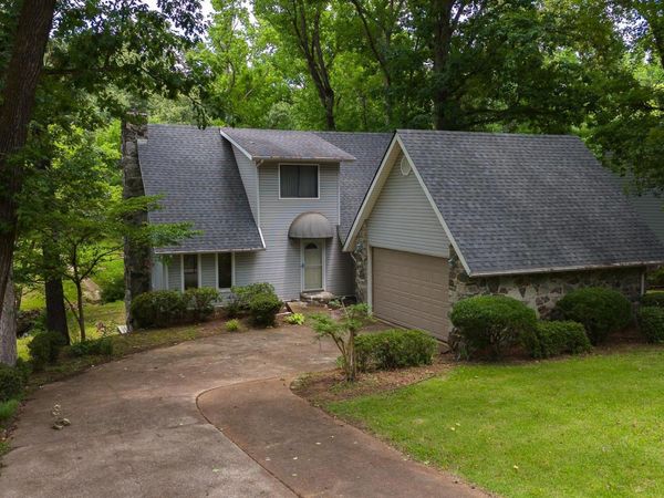 2411 Goff Dr. , Batesville, AR 72501