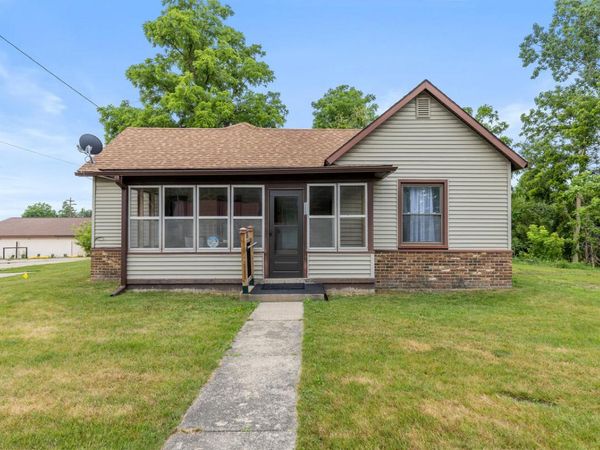 111 N Main Street, Crystal, MI 48818