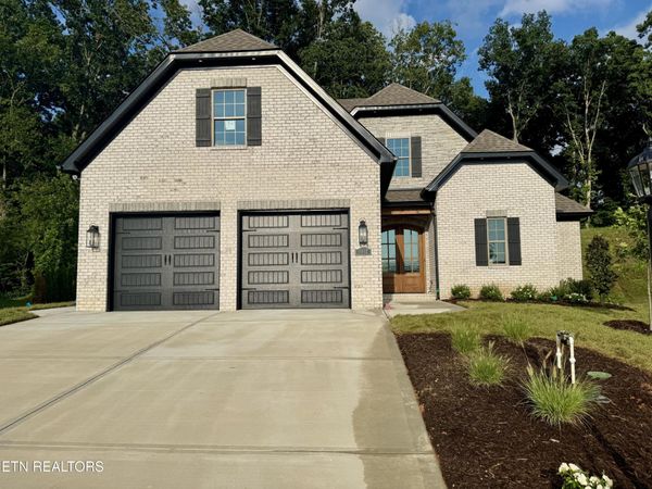 9902 Rio Bravo Lane, Knoxville, TN 37922
