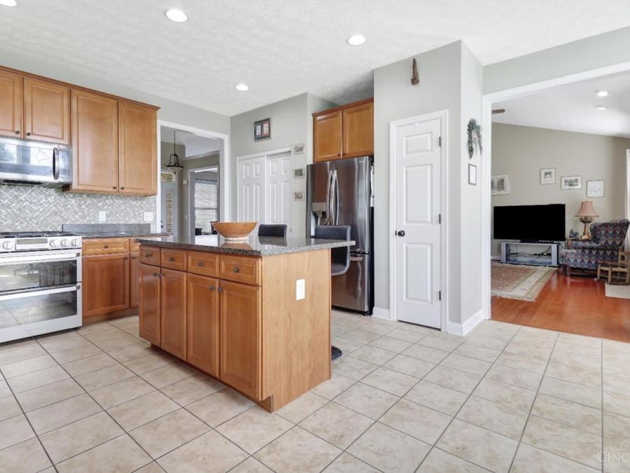 630 E Brooke Drive, Monroe, OH 45050 Photo 16