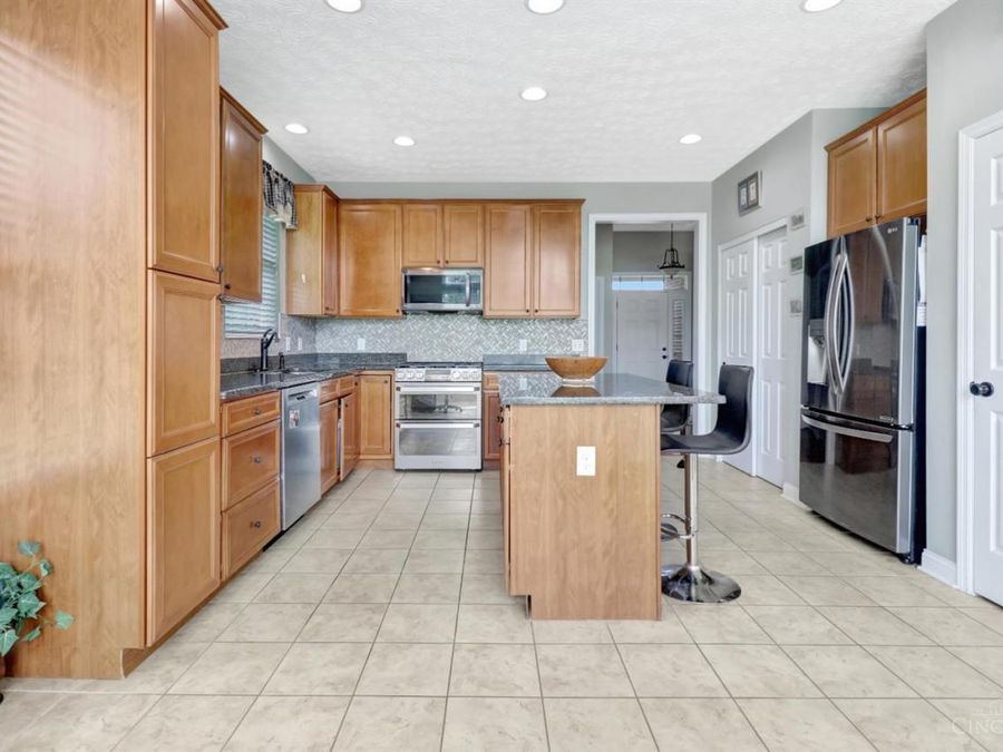630 E Brooke Drive, Monroe, OH 45050 Photo 4