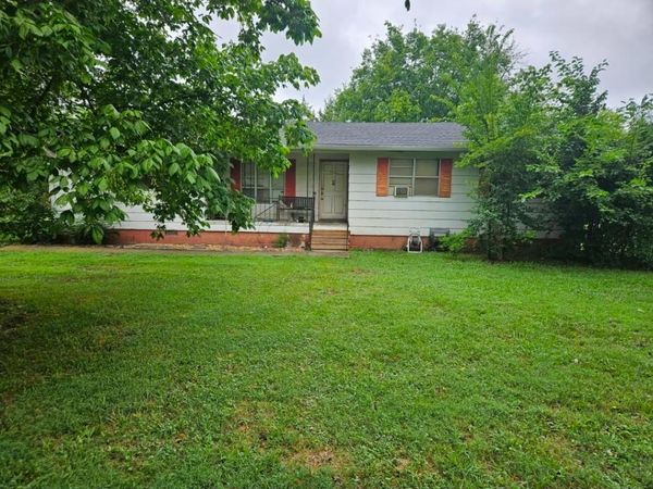 1127 Twin Oak Dr , Murfreesboro, TN 37130