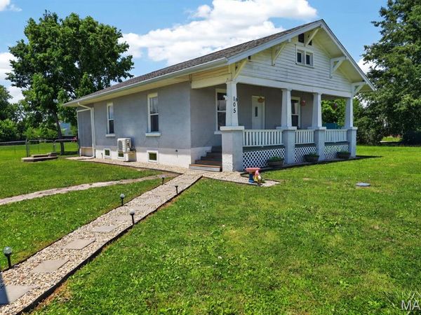 105 Helmuth , Wilsonville, IL 62093