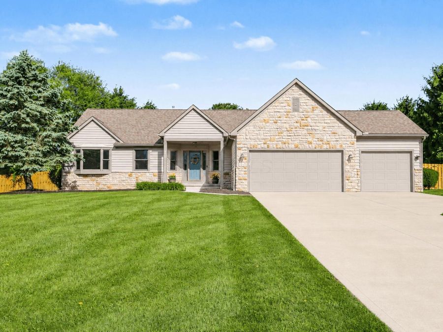 42 Millstone Circle , Pataskala, OH 43062 Photo 1