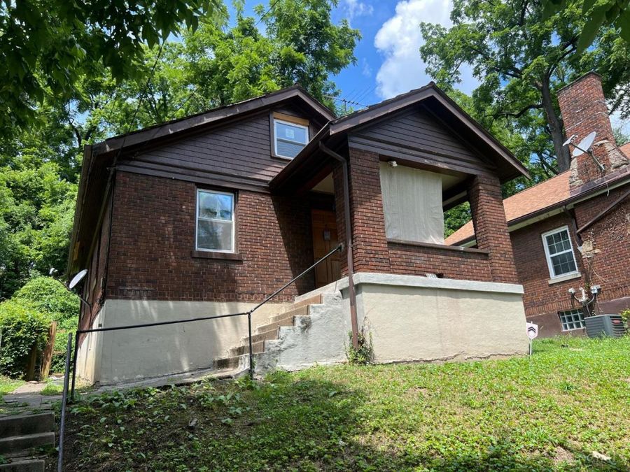 3541 Vinecrest Place, Cincinnati, OH 45220 Photo 2