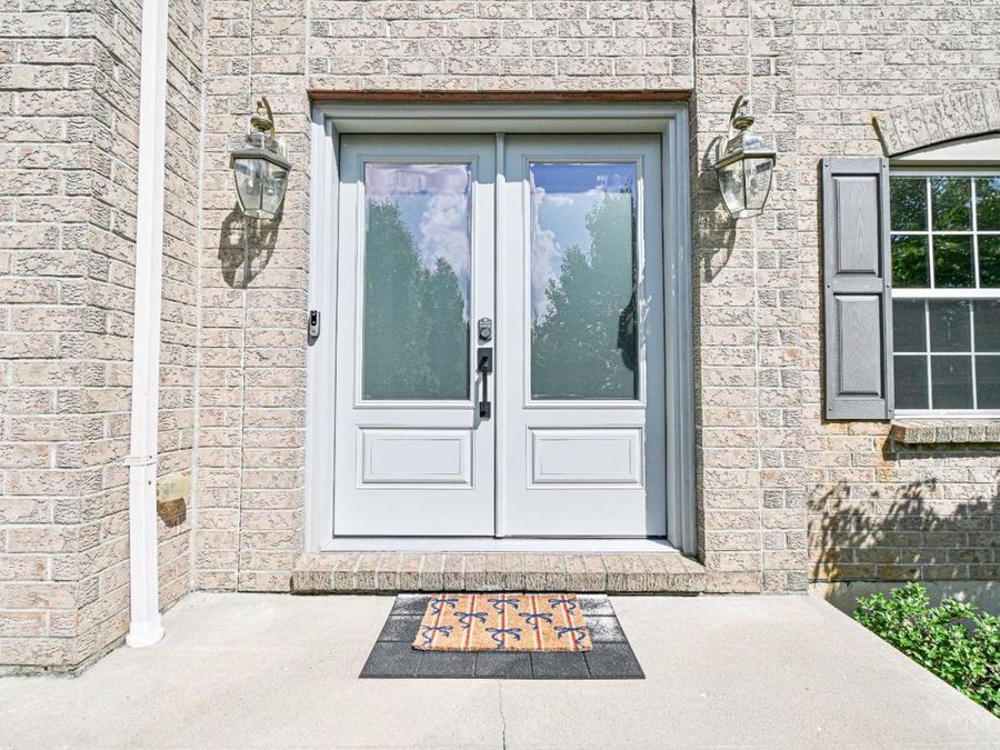 8195 Jordan Ridge Drive, Miami Township, OH 45002 Photo 2