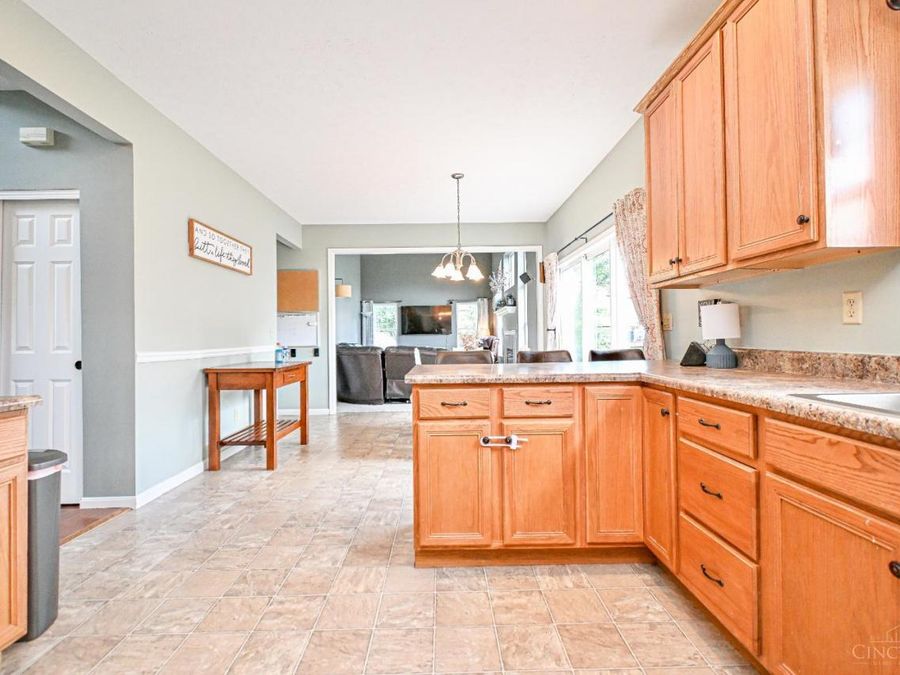 8195 Jordan Ridge Drive, Miami Township, OH 45002 Photo 7