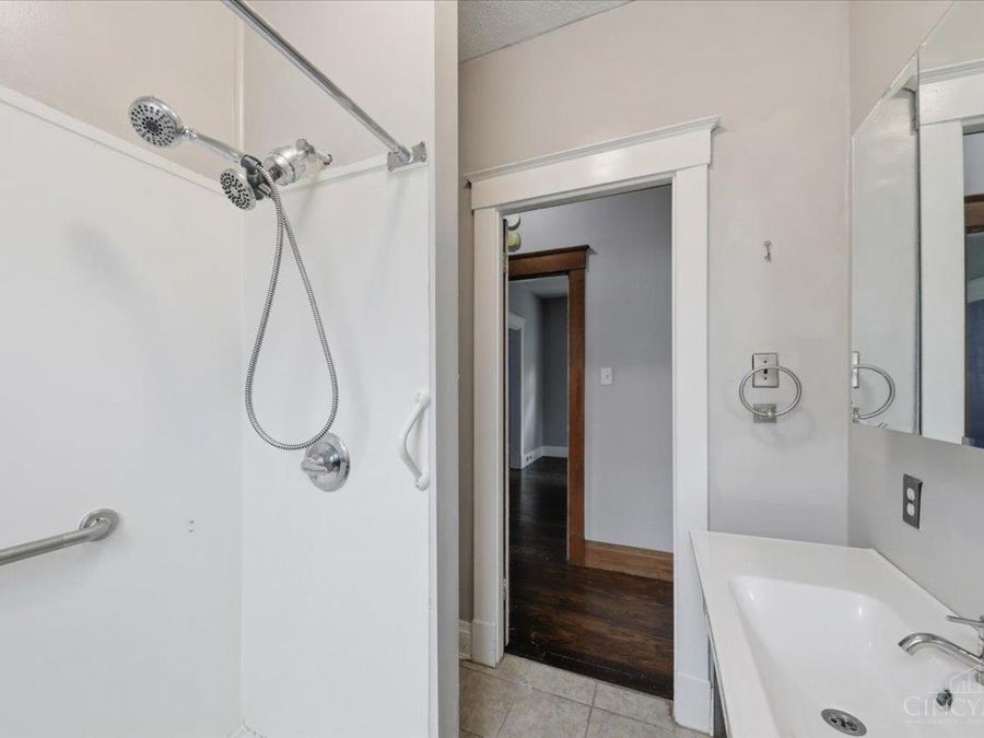 231 Walnut Street, Reading, OH 45215 Photo 22