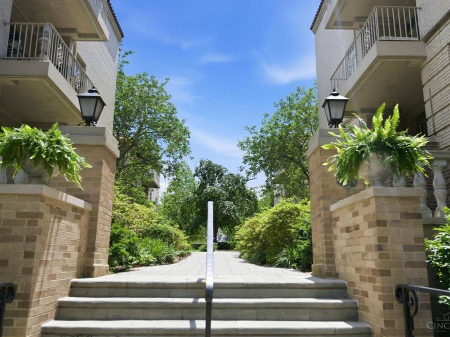 2372 Madison Road, Unit W3D, Cincinnati, OH 45208 Photo 4